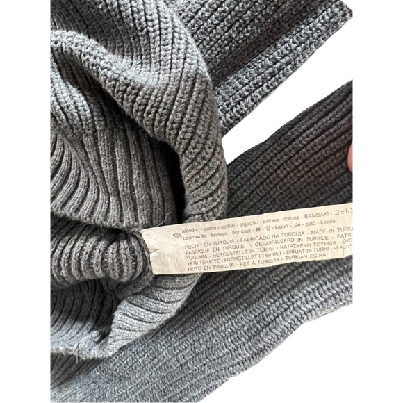 Gray Zara Knit Sweater in like new condition Size S - Picture 7 of 8